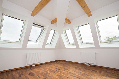 Объект из Мансардные окна Fakro U8 – ТРЕХКАМЕРНЫЙ ЭНЕРГОСБЕРЕГАЮЩИЙ